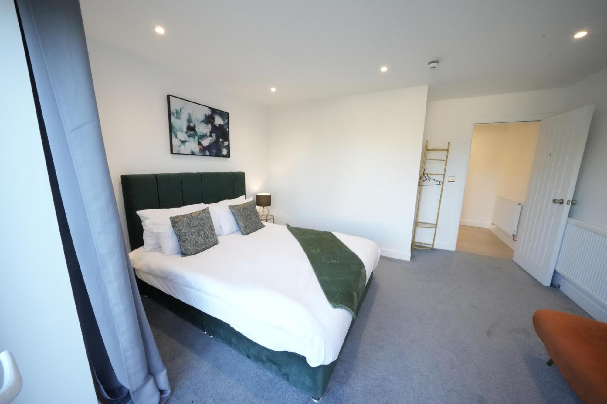 Appartement 10 Min Drive To Airport - Free Parking - 15 Min Bus Ride - Ev Charge Available à Stanwell Extérieur photo