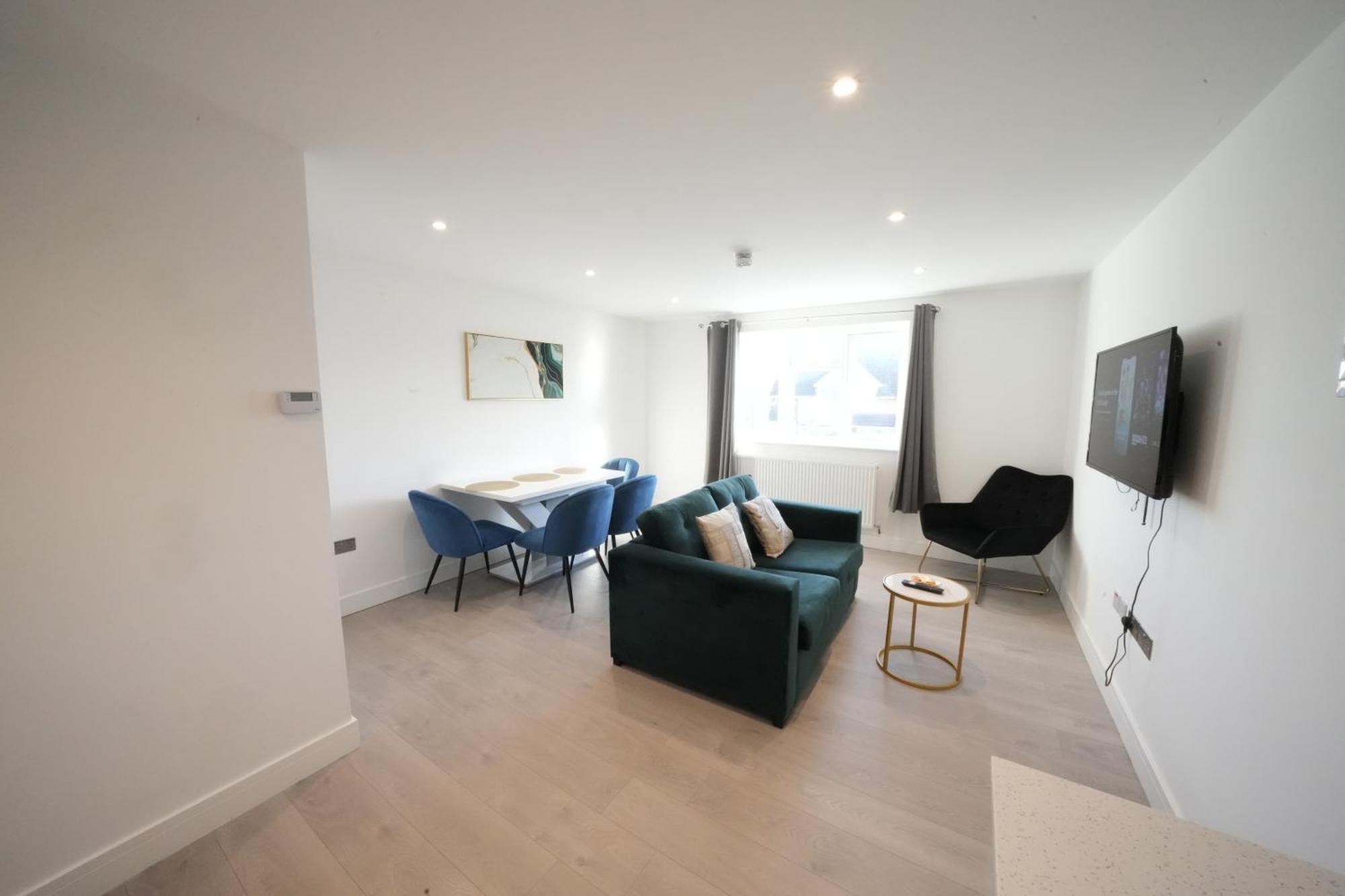 Appartement 10 Min Drive To Airport - Free Parking - 15 Min Bus Ride - Ev Charge Available à Stanwell Extérieur photo