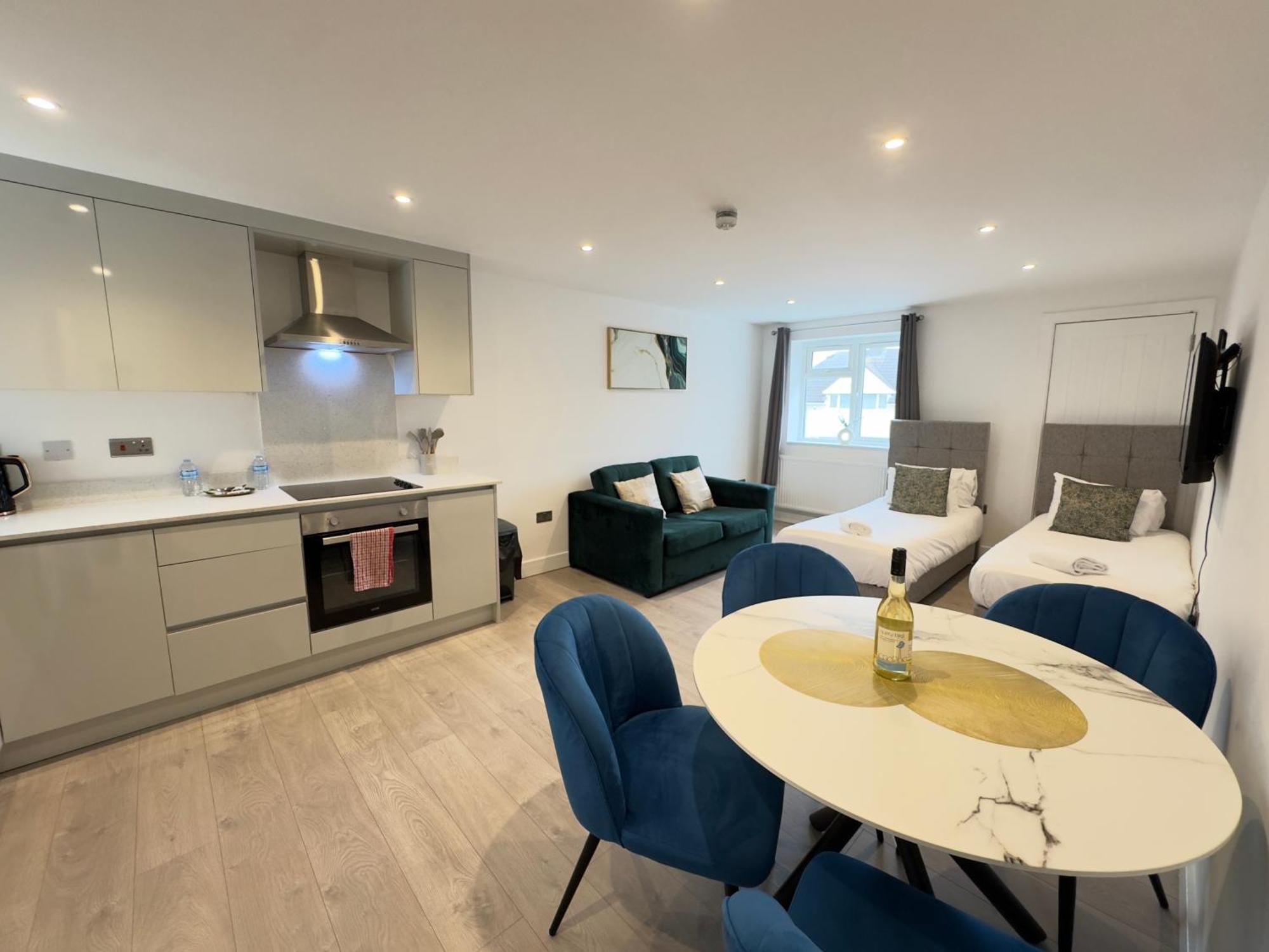 Appartement 10 Min Drive To Airport - Free Parking - 15 Min Bus Ride - Ev Charge Available à Stanwell Extérieur photo